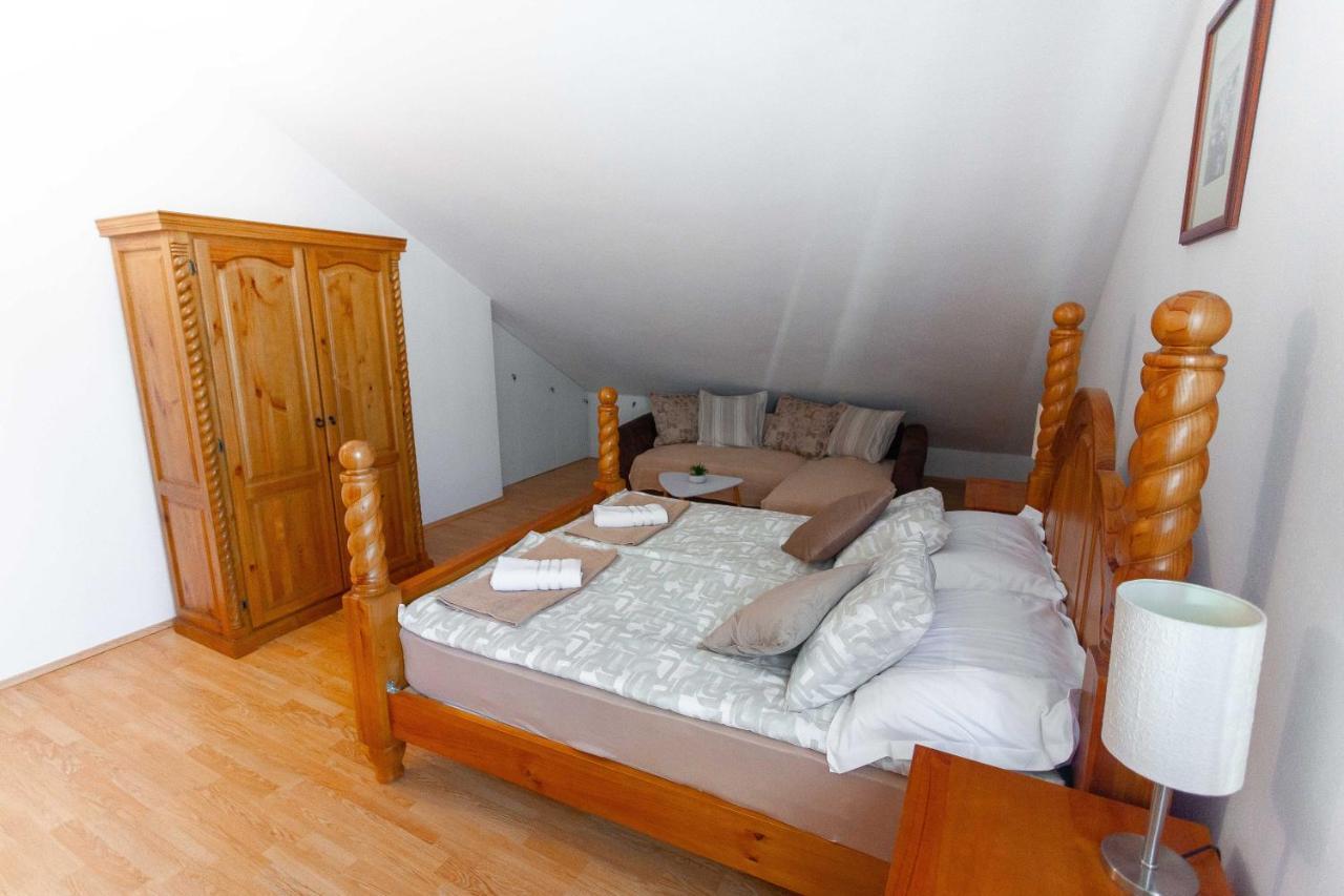 Apartment Jerry With Private Pool Milna  Buitenkant foto
