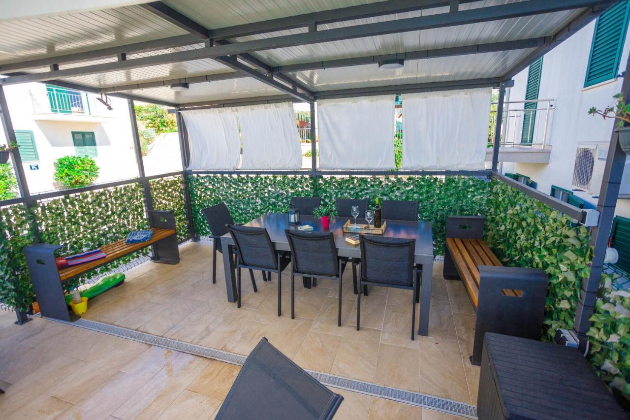 Apartment Jerry With Private Pool Milna  Buitenkant foto